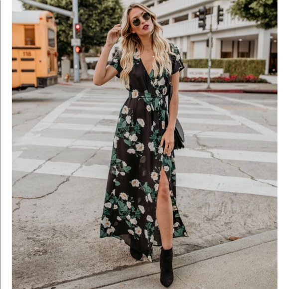 Vici Dresses & Skirts - Vici dolls floral short sleeve wrap dress maxi